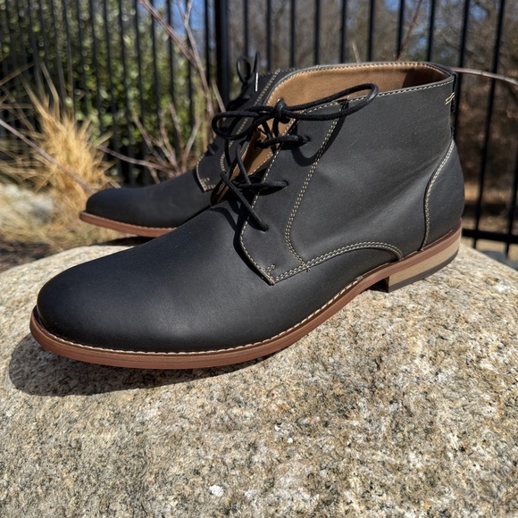 Hawker Rye Men\'s 10.5 Contrast Stitch Leather Chukka Boots Frausen Dress Shoes